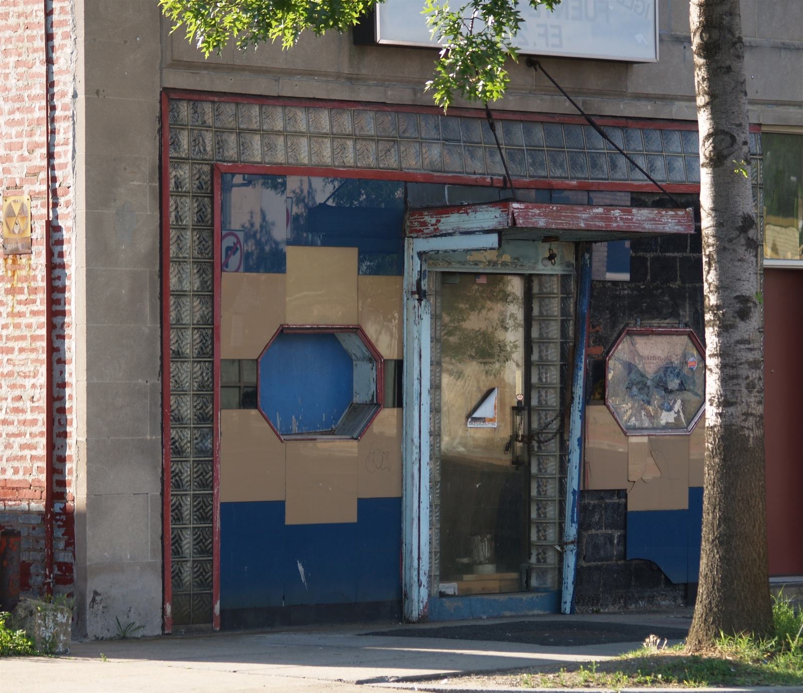 Storefront washing in Newnan